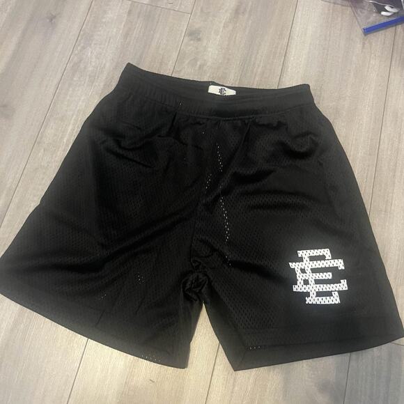 Large black eric emanuel shorts - Picture 1 of 4